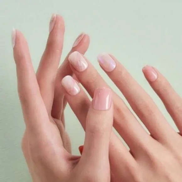 Dashing Diva Magic Press (Mani) – MGL133RR Candy Yum - Picture 1 of 5